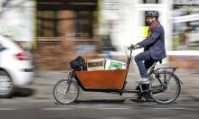 Man on cargo bike (Source:Kleine Zeitung)